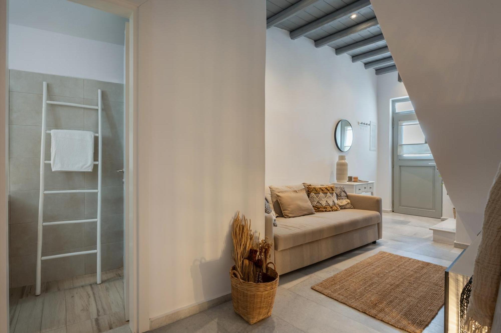 Caper-2 Bedroom Traditional Home With Amazing View ナウサ エクステリア 写真