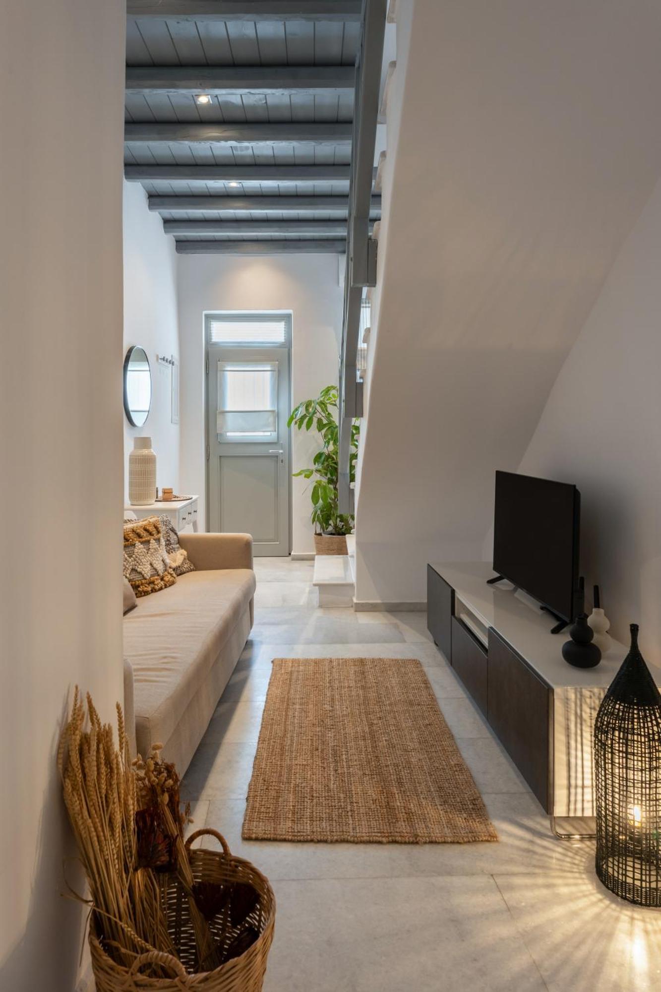 Caper-2 Bedroom Traditional Home With Amazing View ナウサ エクステリア 写真